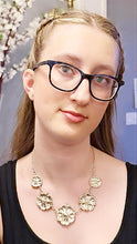 Load image into Gallery viewer, Sterling Silver 5 roses garland necklace
